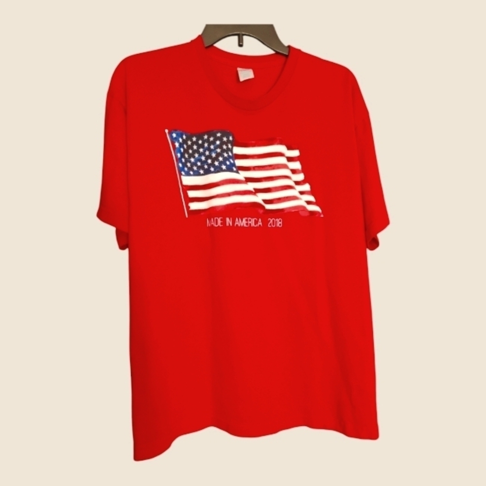 Made In The USA Flag Made in America 2018 red T-shirt. Large.  C72​​​​​